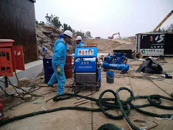 H5600(T)液壓噴涂機安裝培訓